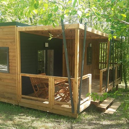 La Clairiere - Ecolieu De Vacances Lamothe-Fenelon Exterior photo