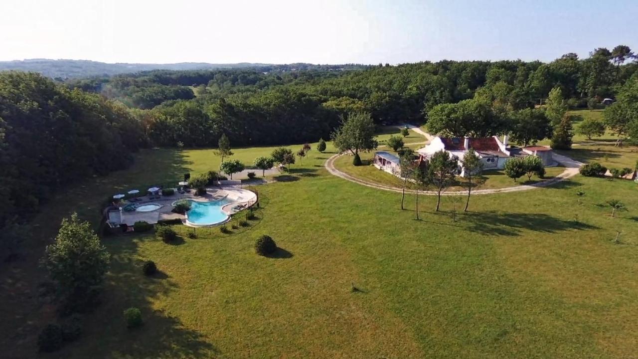 La Clairiere - Ecolieu De Vacances Lamothe-Fenelon Exterior photo