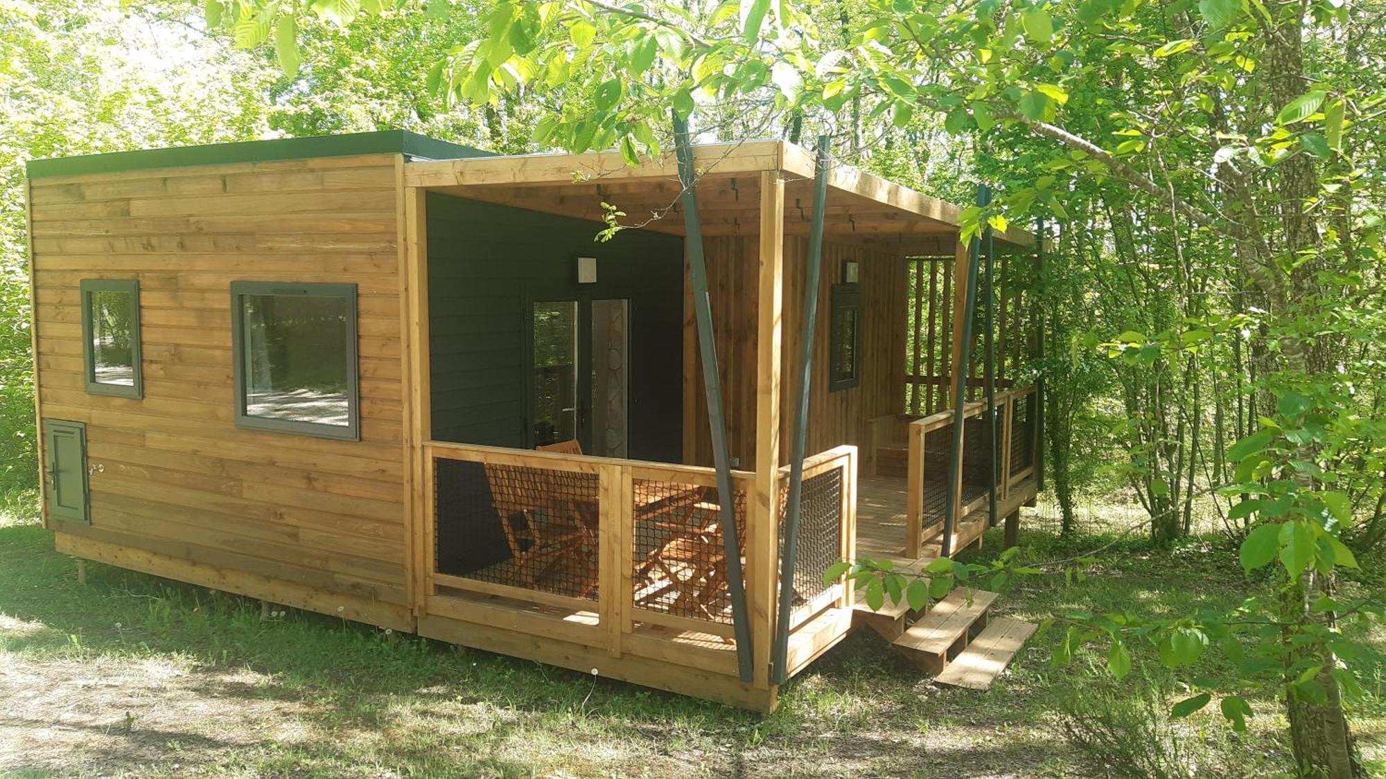 La Clairiere - Ecolieu De Vacances Lamothe-Fenelon Exterior photo