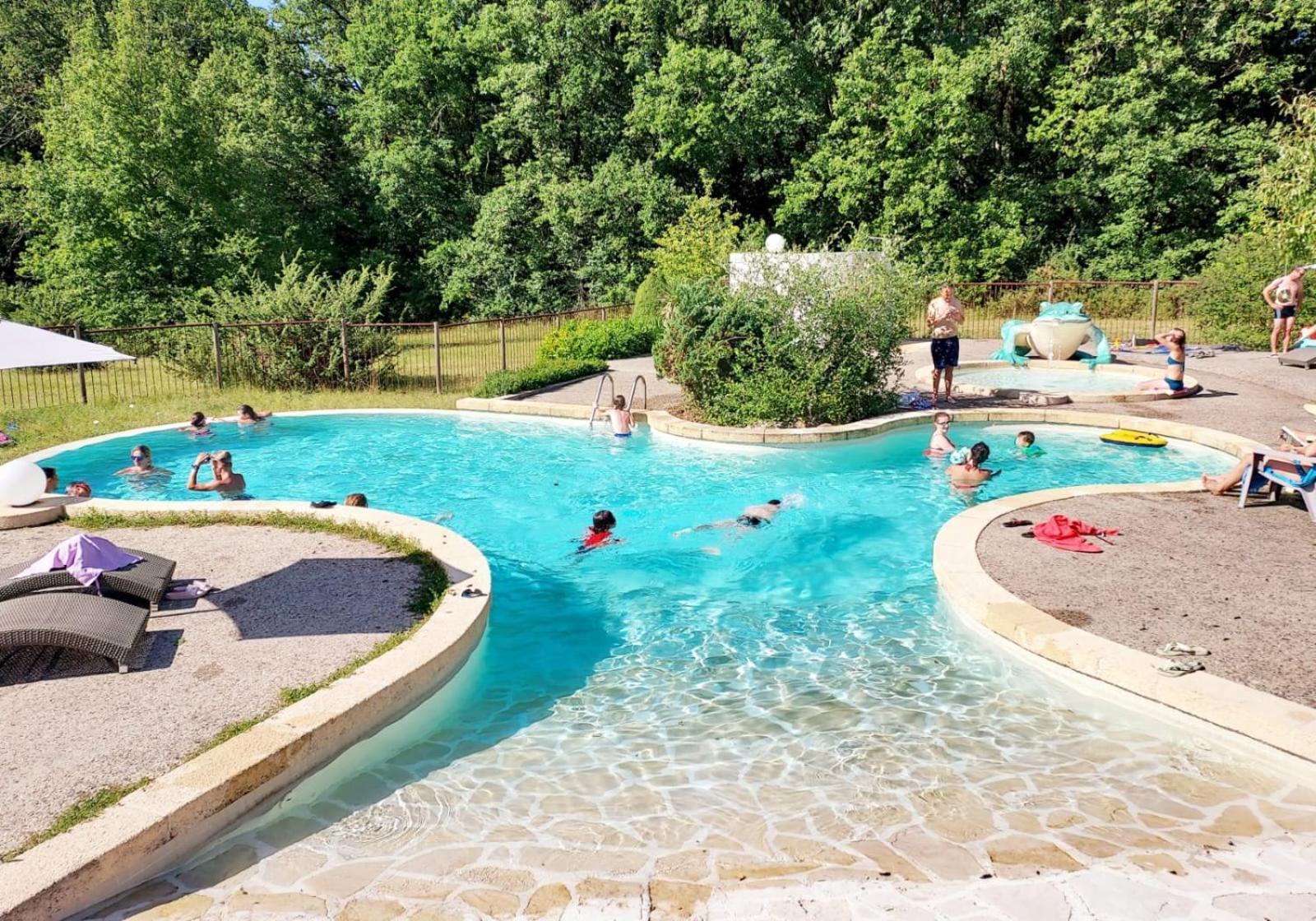 La Clairiere - Ecolieu De Vacances Lamothe-Fenelon Exterior photo